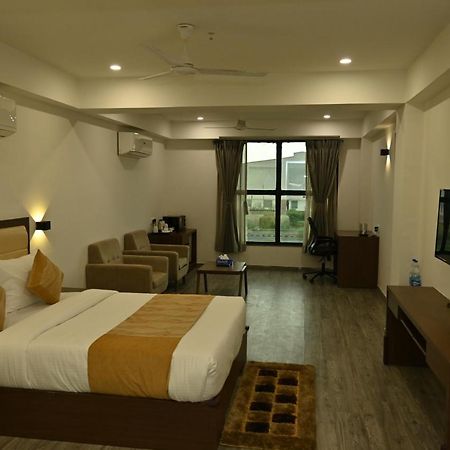 The Orange Zest Vithalpur Exterior foto